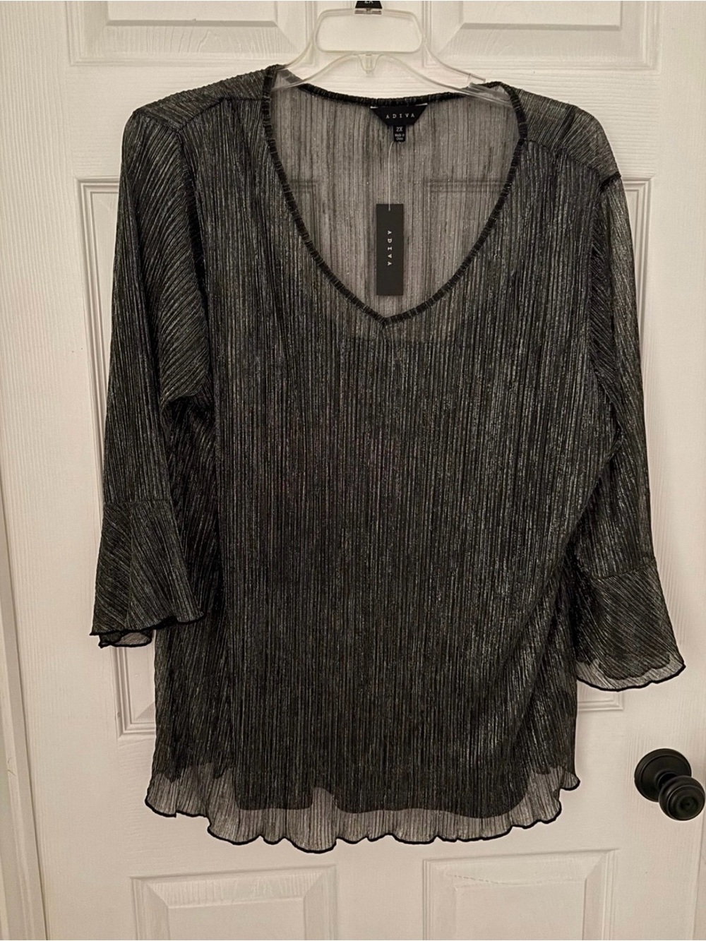 Adiva Black Metallic V-Neck Sheer Top Size 2X